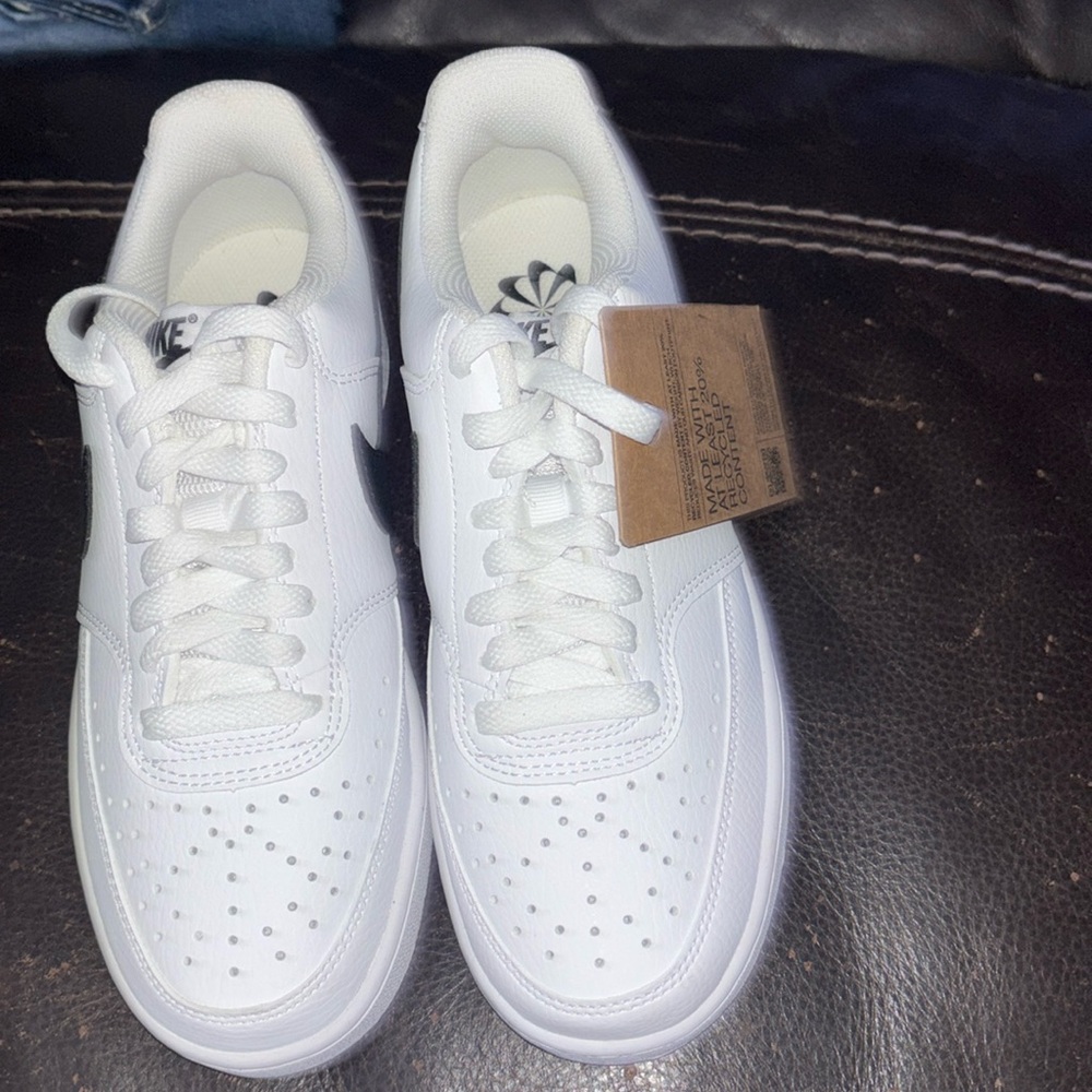 Nike White Low-Top court vision nwt - Picture 2 of 4